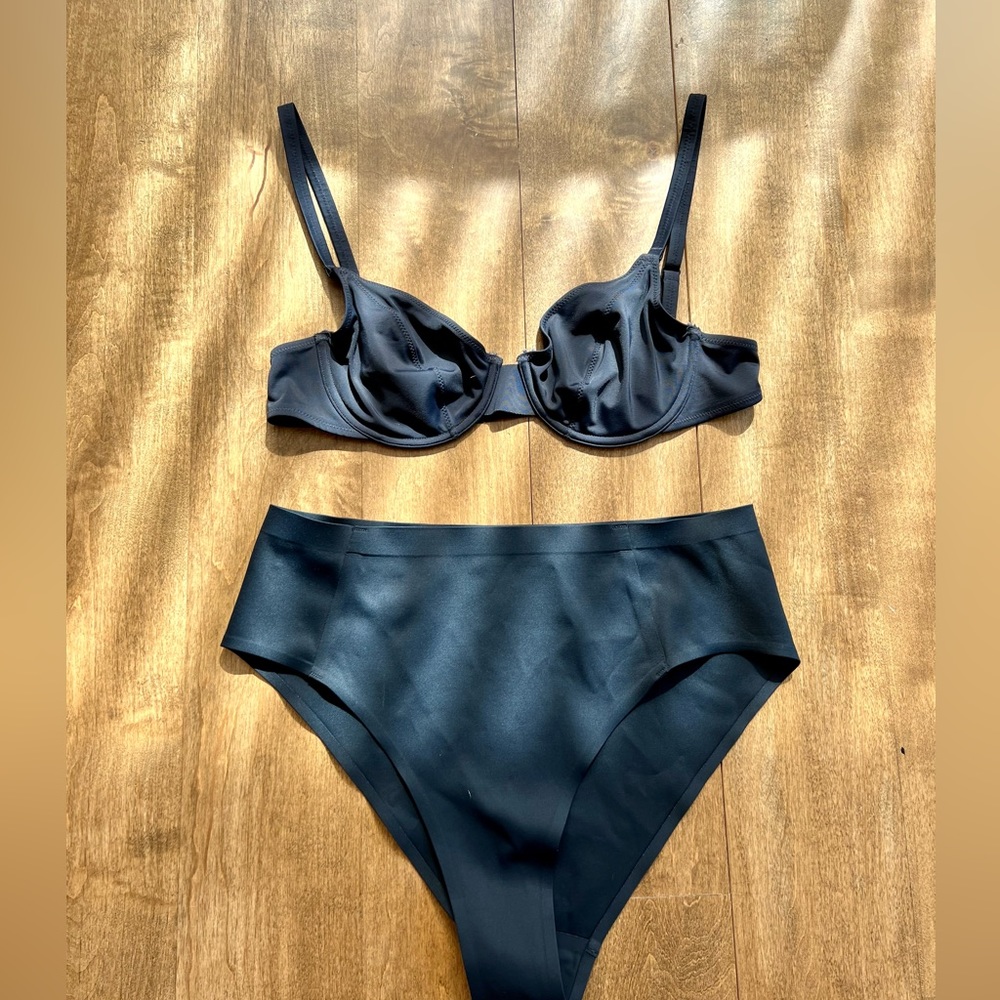 COS Bikini Set in Navy Blue.